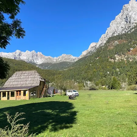 Guest Hause 2 Luxury tent Valbone